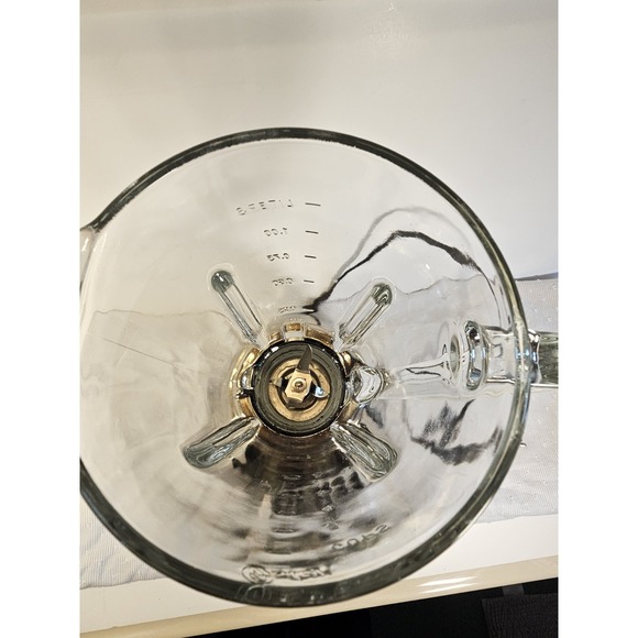 Oster Classic Series 16 Speed Blender Glass 5 Cup Jar Precise Blend All Metal - Picture 13 of 16